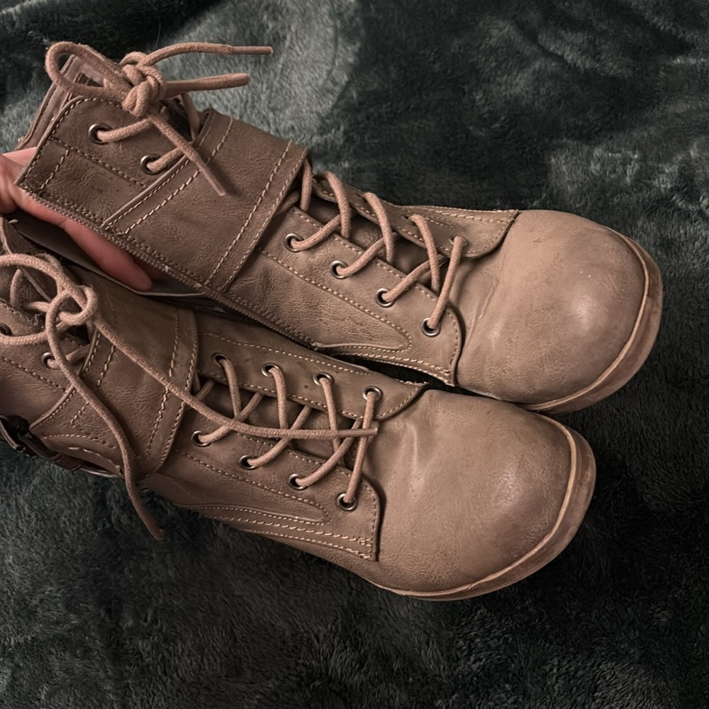 Guess Booties - Picture 5 of 6